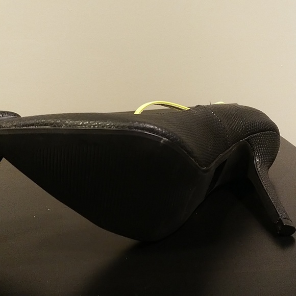 Heels - Picture 3 of 4